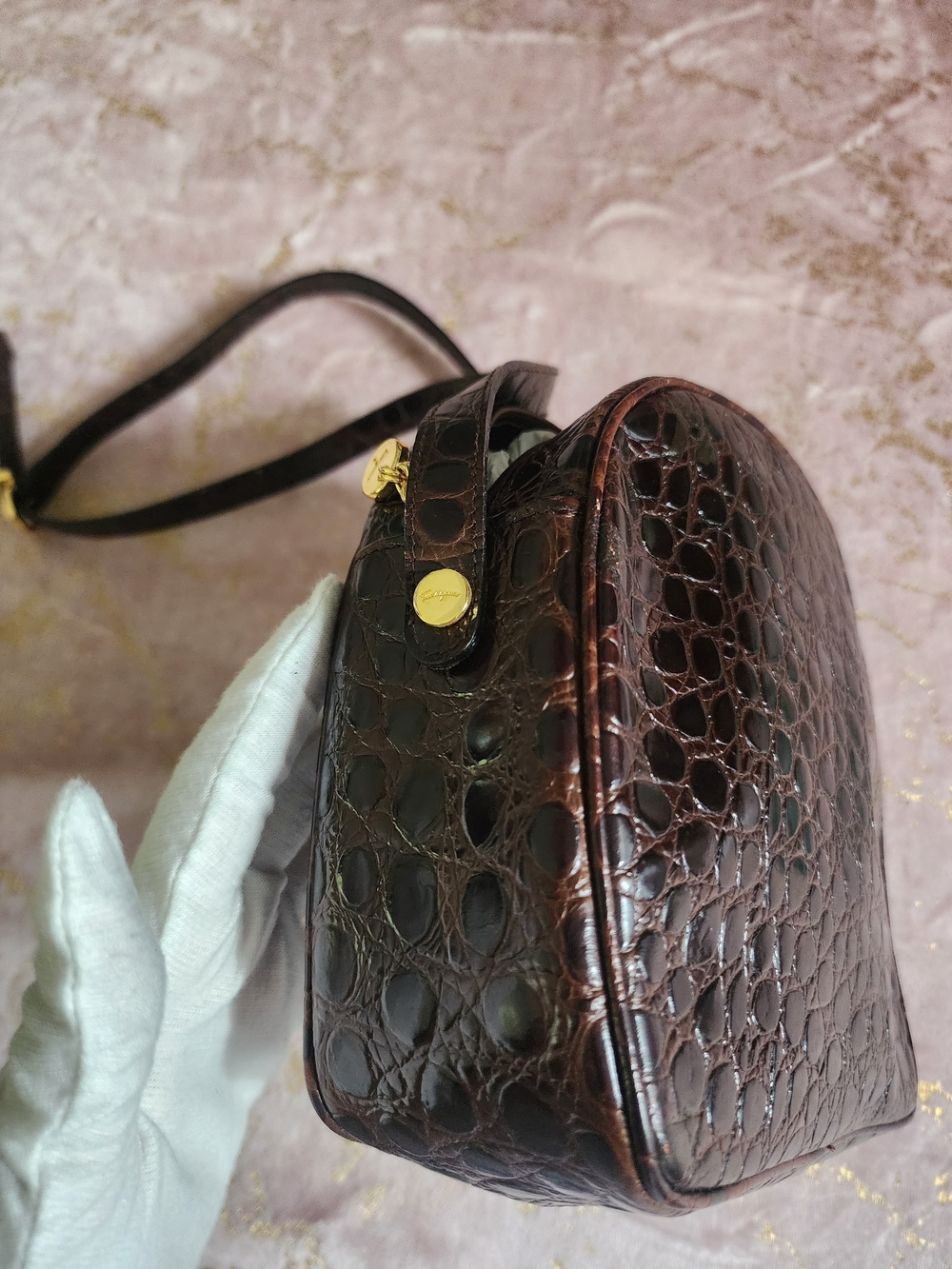 SALVATORE FERRAGAMO | Cross Body Leather Embossed Crocodile Bag - Picture 9 of 16